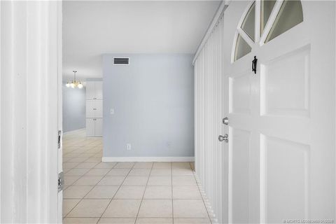 Photo of 333 SE Martin Avenue #1A, Stuart, FL 34996 (MLS # M20053950)