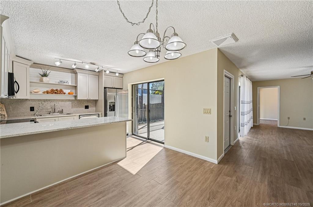 Stuart, Florida 34997, United States, 3 Bedrooms Bedrooms, ,3 BathroomsBathrooms,Residential,Active,233631