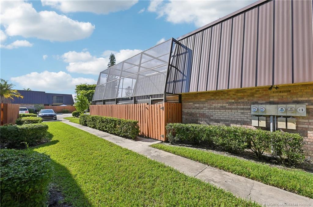 Stuart, Florida 34997, United States, 3 Bedrooms Bedrooms, ,3 BathroomsBathrooms,Residential,Active,233631