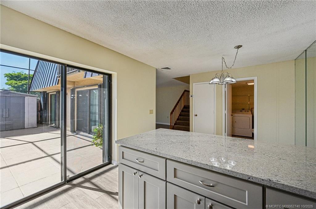 Stuart, Florida 34997, United States, 3 Bedrooms Bedrooms, ,3 BathroomsBathrooms,Residential,Active,233631