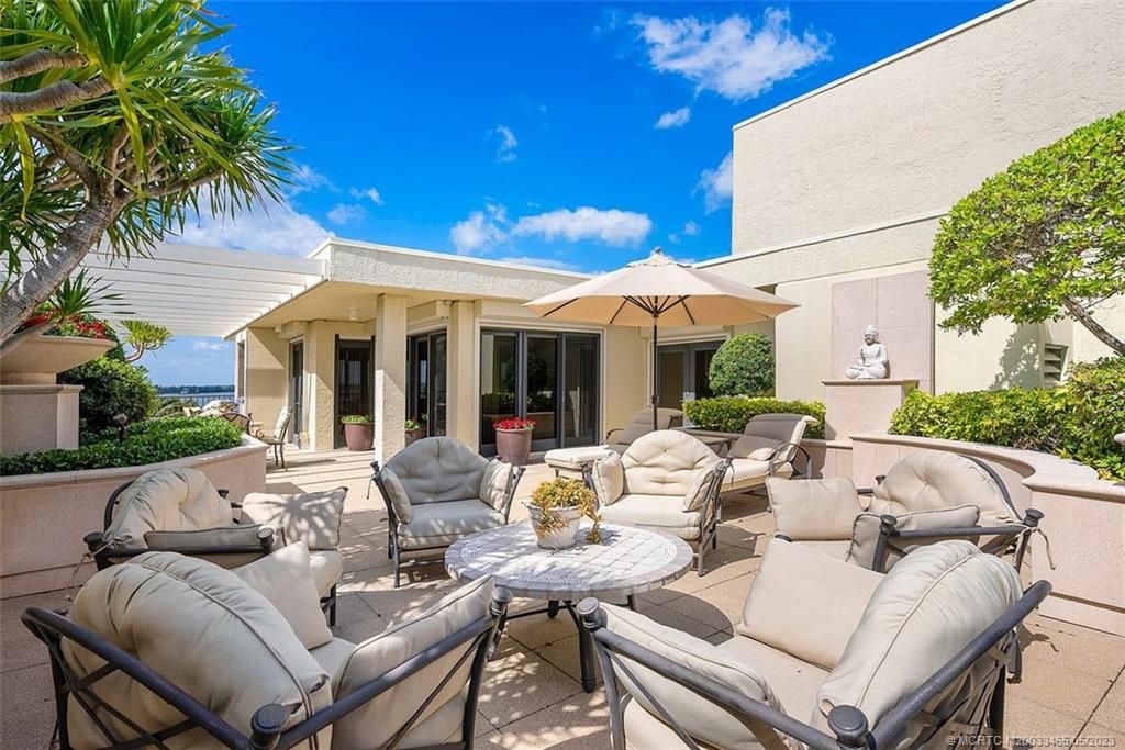 Photo of 2822 SE Dune Drive #2402, Stuart, FL 34996 (MLS # M20033465)