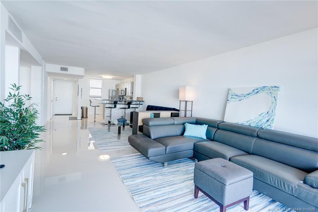 Jensen Beach, Florida 34957, United States, 1 Bedroom Bedrooms, ,2 BathroomsBathrooms,Residential,Active,20728