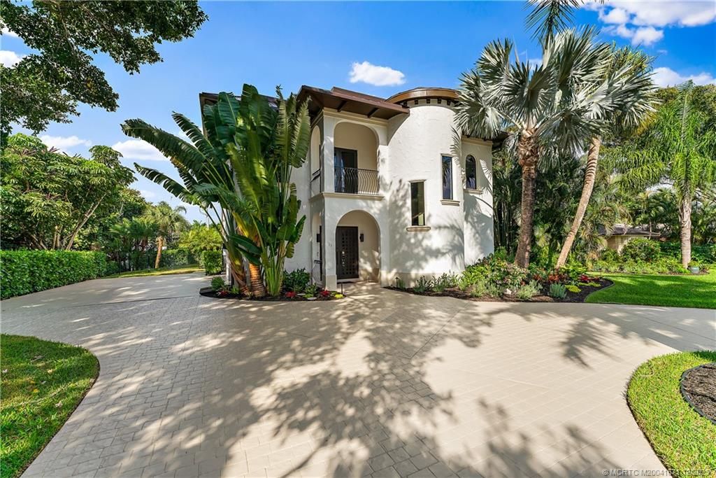 Photo of 15 Middle Road, Sewalls Point, FL 34996 (MLS # M20041671)