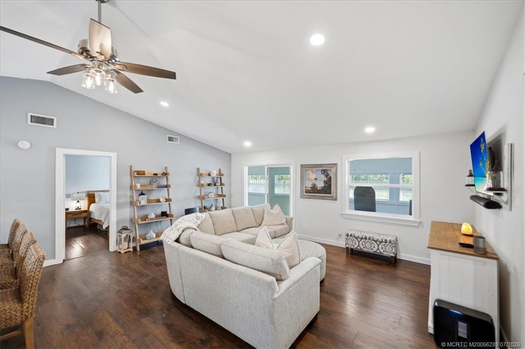 Photo of 6703 SE Raintree Avenue, Stuart, FL 34997 (MLS # M20056288)