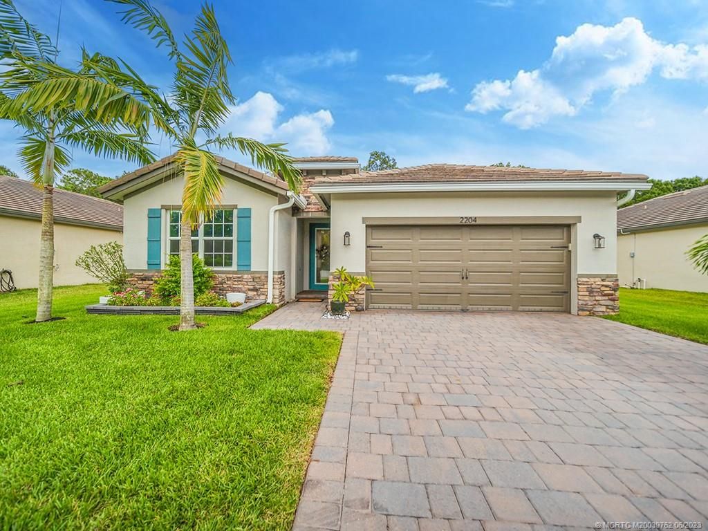 Photo of 2204 SW Strawberry Terrace, Palm City, FL 34990 (MLS # M20039762)