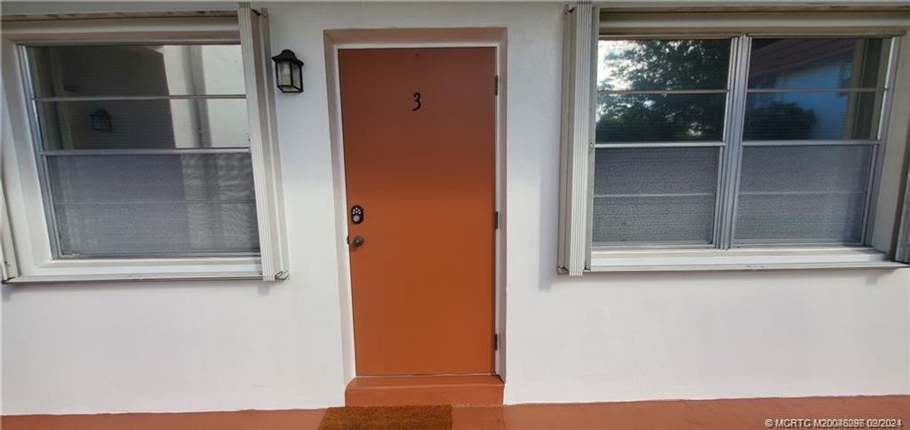 Photo of 2600 SE Ocean Boulevard #GG-3, Stuart, FL 34996 (MLS # M20046296)