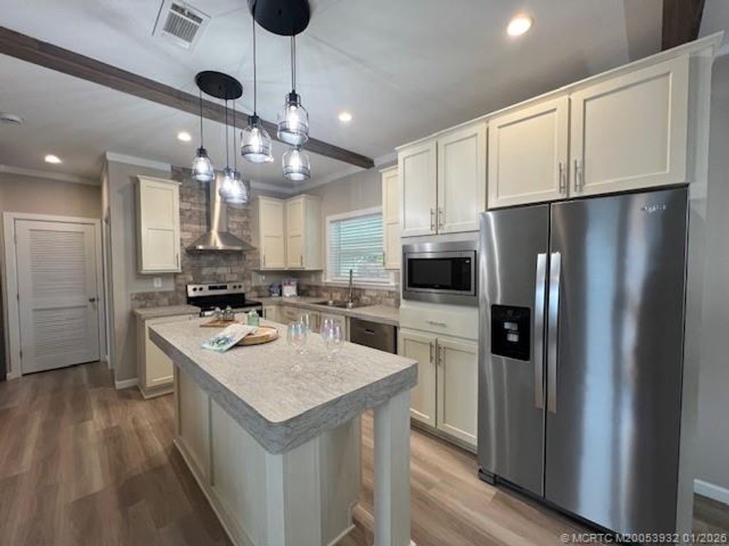 Photo of 644 Sun Ray Court, Boynton Beach, FL 33436 (MLS # M20053932)