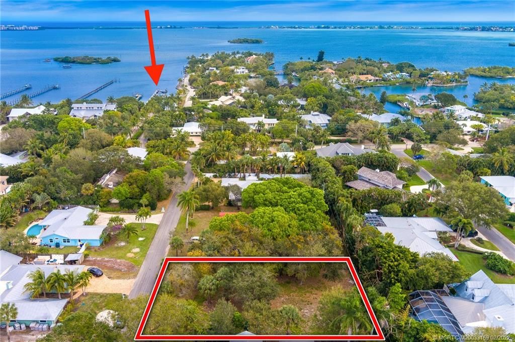 Photo of 7 Palm Road, Sewalls Point, FL 34996 (MLS # M20033159)