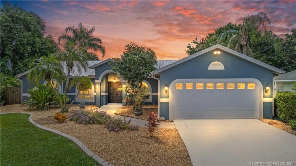 Photo of 444 SW Dalton Circle, Port Saint Lucie, FL 34953 (MLS # M20046221)