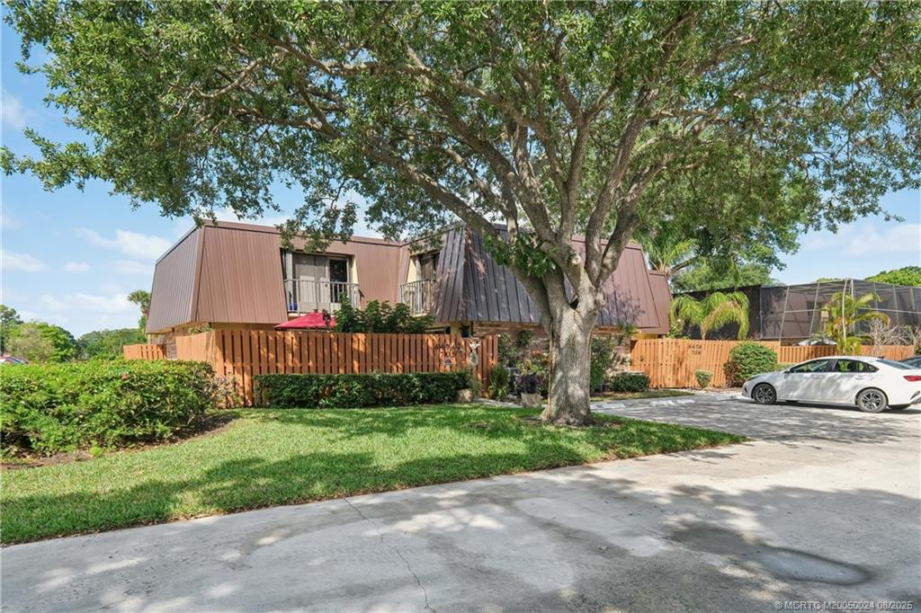 Stuart, Florida 34997, United States, 2 Bedrooms Bedrooms, ,3 BathroomsBathrooms,Residential,Active,103651