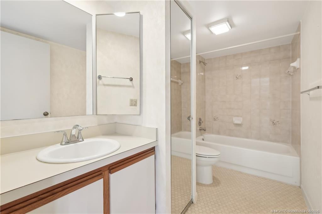 Stuart, Florida 34997, United States, 2 Bedrooms Bedrooms, ,3 BathroomsBathrooms,Residential,Active,103651