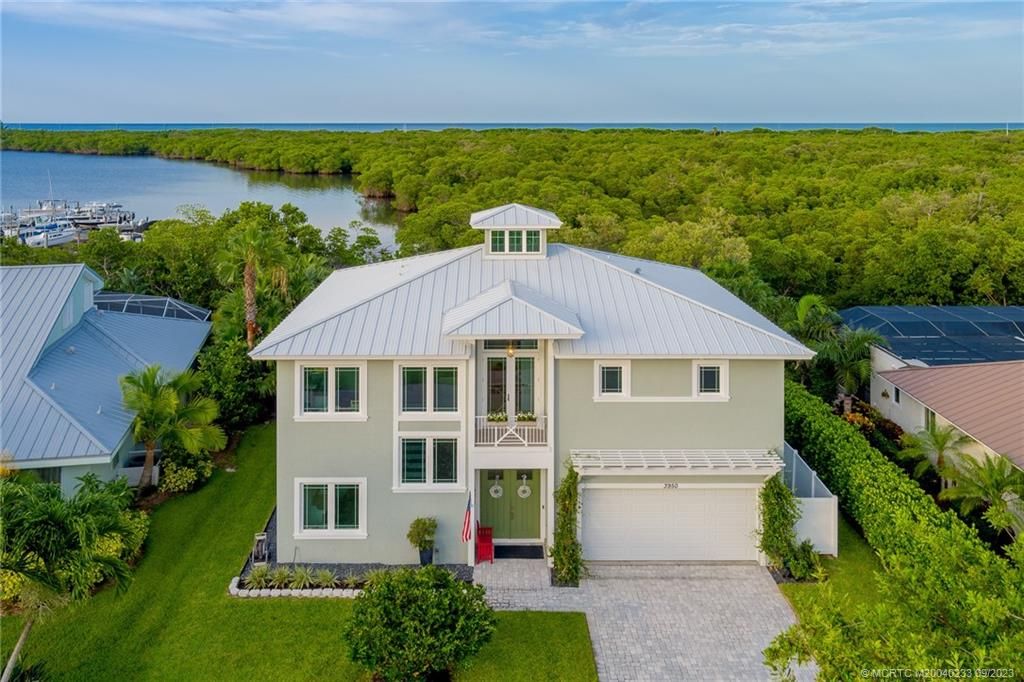 Photo of 3950 NE Joes Point Road, Stuart, FL 34996 (MLS # M20040233)