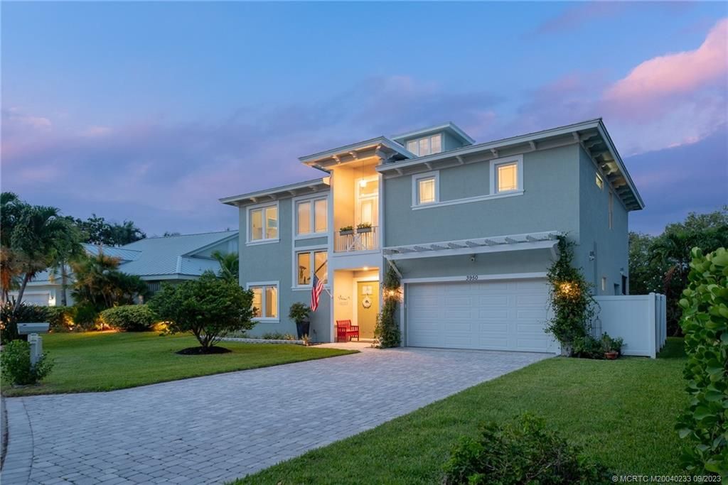 Photo of 3950 NE Joes Point Road, Stuart, FL 34996 (MLS # M20040233)