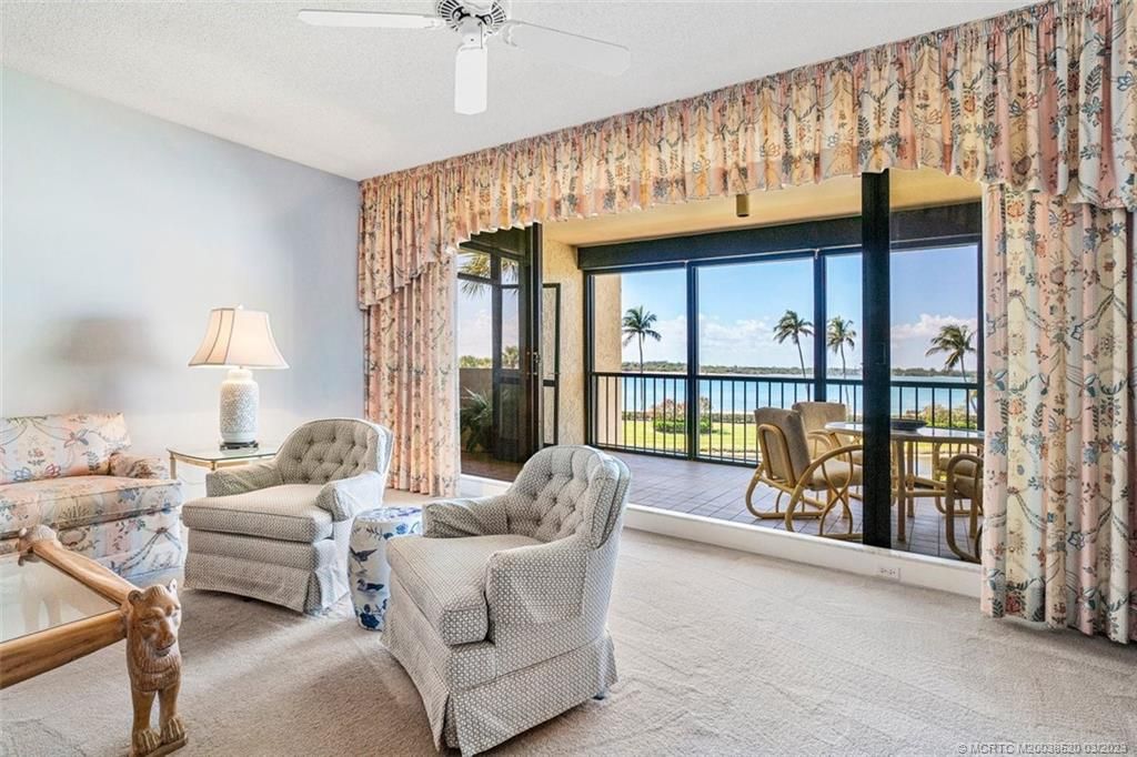 Photo of 2818 SE Dune Drive #2207, Stuart, FL 34996 (MLS # M20038520)