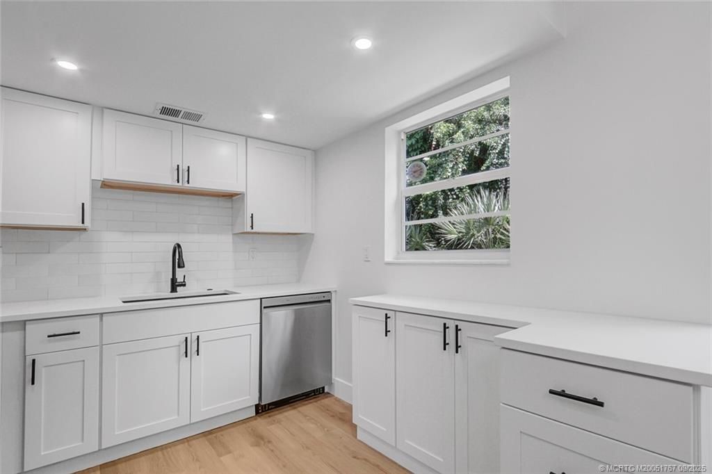 Photo of 2929 SE Ocean Boulevard #E1, Stuart, FL 34996 (MLS # M20051767)