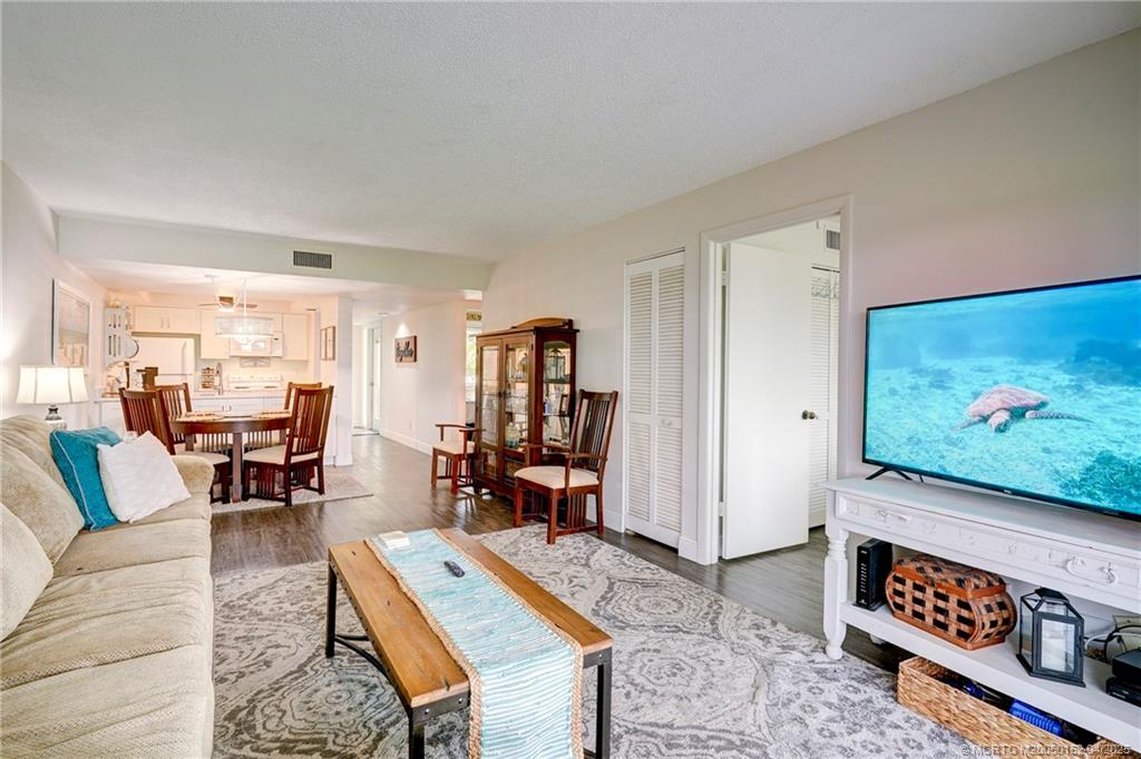 Stuart, Florida 34996, United States, 2 Bedrooms Bedrooms, ,2 BathroomsBathrooms,Residential,Active,108355