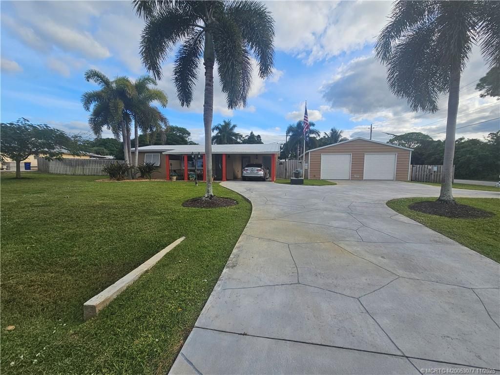 Photo of 3194 SE Jefferson Street, Stuart, FL 34997 (MLS # M20053077)