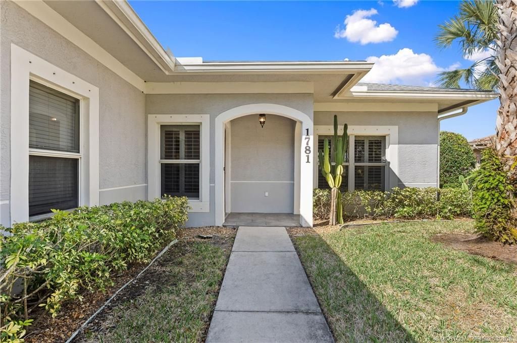 Photo of 1781 S Dovetail Drive #A2, Fort Pierce, FL 34982 (MLS # M20054502)