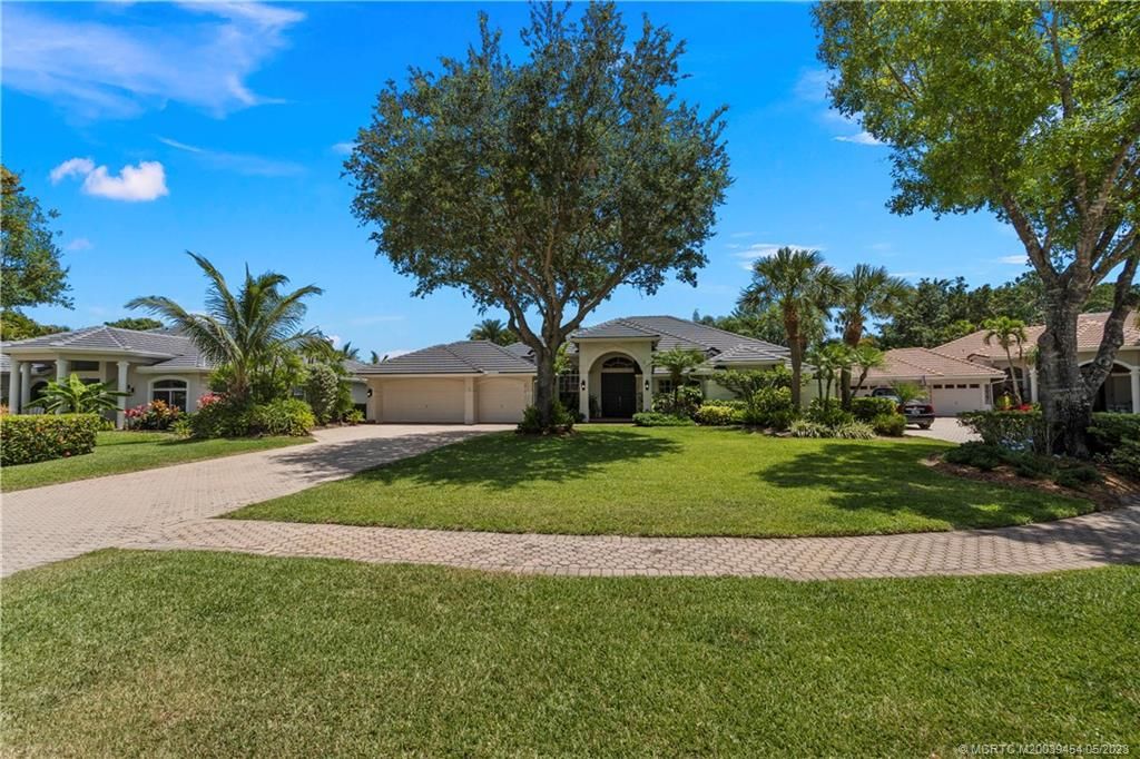 Photo of 5019 SW Elk River Court, Palm City, FL 34990 (MLS # M20039454)