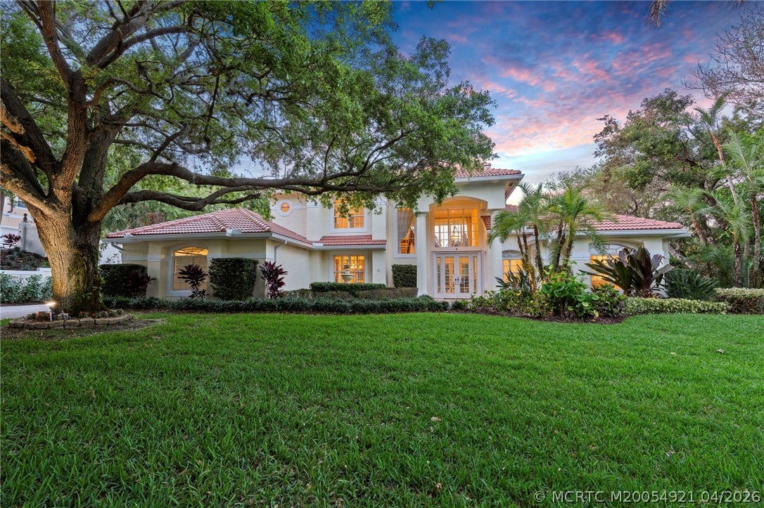4 Castle Hill Way