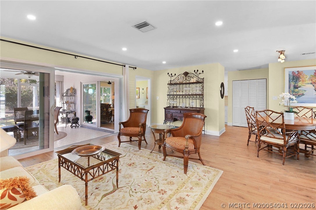 1898 SE Coronado Lane