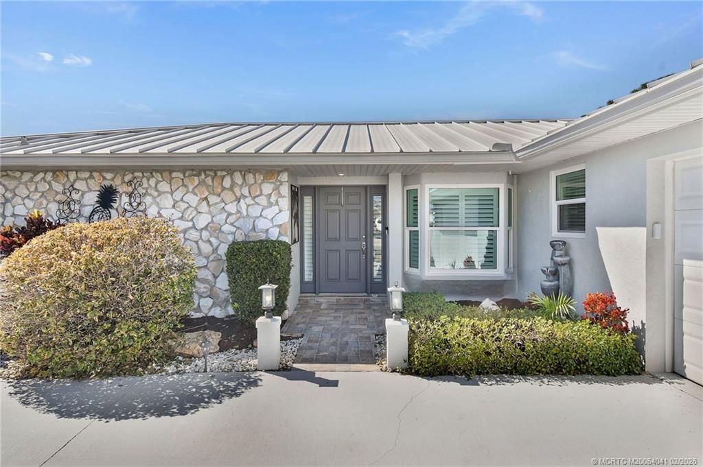 Photo of 1898 SE Coronado Lane, Stuart, FL 34996 (MLS # M20054041)