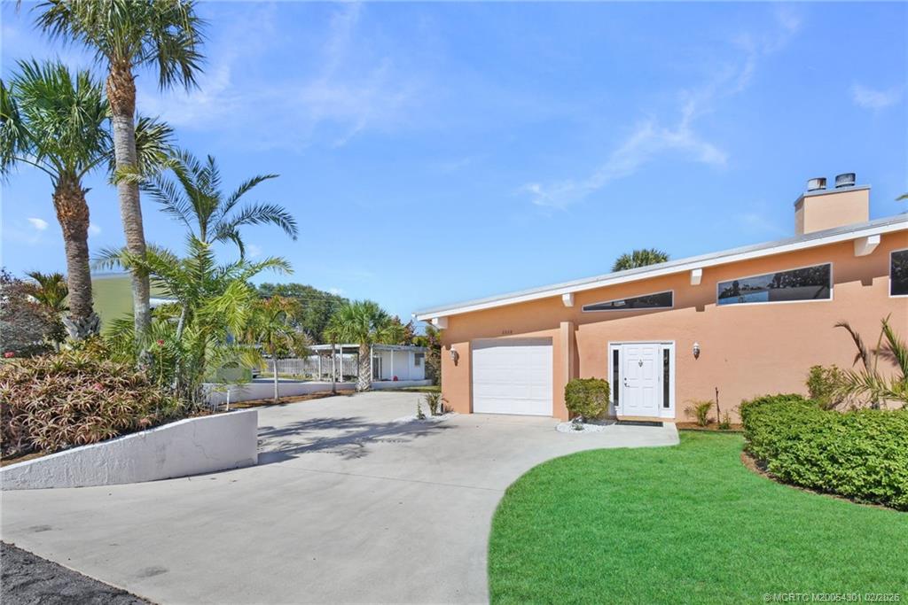 2228 NE Center Circle