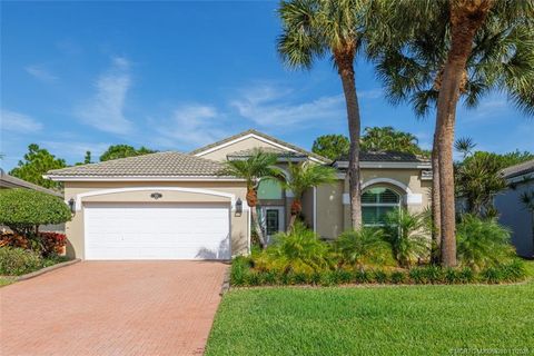 Photo of 926 SE Westminster Place, Stuart, FL 34997 (MLS # M20053280)