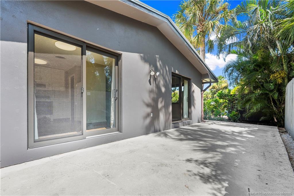 Jensen Beach, Florida 34957, United States, 2 Bedrooms Bedrooms, ,2 BathroomsBathrooms,Residential,Active,185798