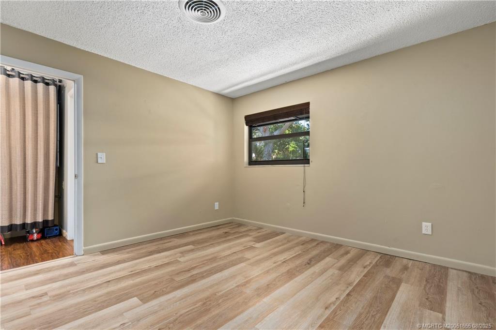 Jensen Beach, Florida 34957, United States, 2 Bedrooms Bedrooms, ,2 BathroomsBathrooms,Residential,Active,185798