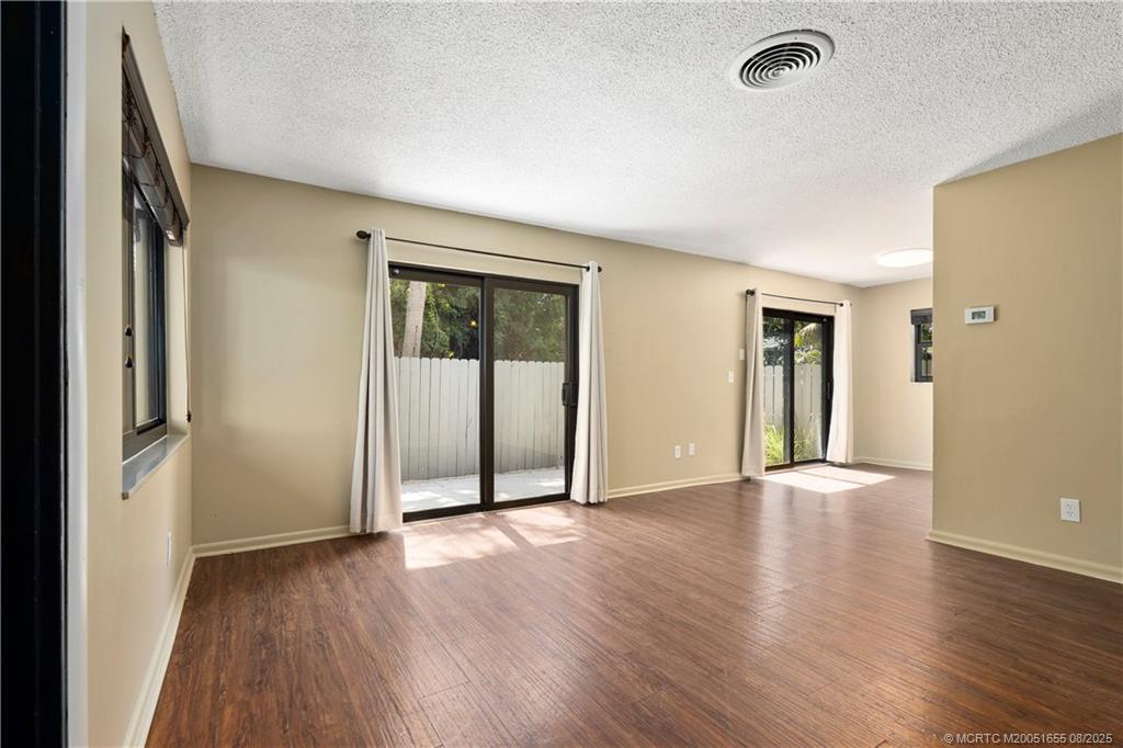 Jensen Beach, Florida 34957, United States, 2 Bedrooms Bedrooms, ,2 BathroomsBathrooms,Residential,Active,185798