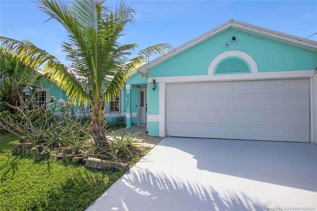 Photo of 2367 SE Heathwood Circle, Port Saint Lucie, FL 34952 (MLS # M20043864)