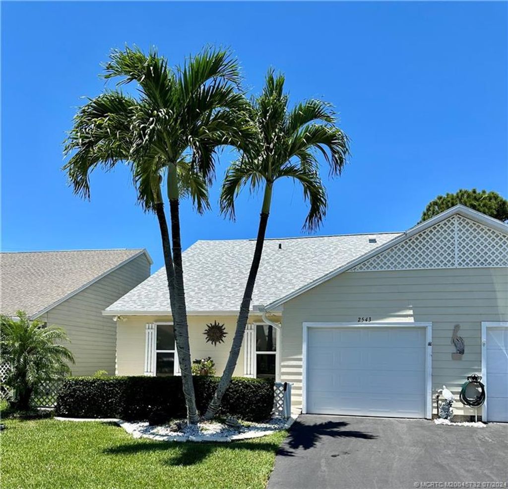 Photo of 2543 SE Tropical East Circle, Port Saint Lucie, FL 34952 (MLS # M20045732)