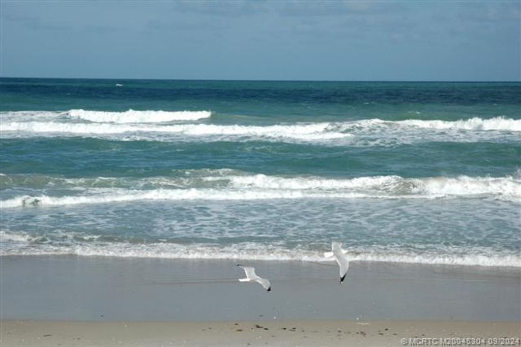 Photo of 1871 NE OCEAN BLVD Blvd #UPPER GUEST HOUSE, Stuart, FL 34996 (MLS # M20045304)