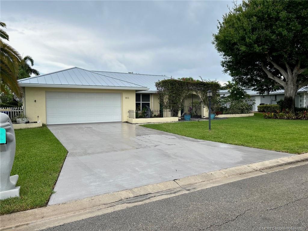 Stuart, Florida 34996, United States, 3 Bedrooms Bedrooms, ,2 BathroomsBathrooms,Residential,Pending,151450