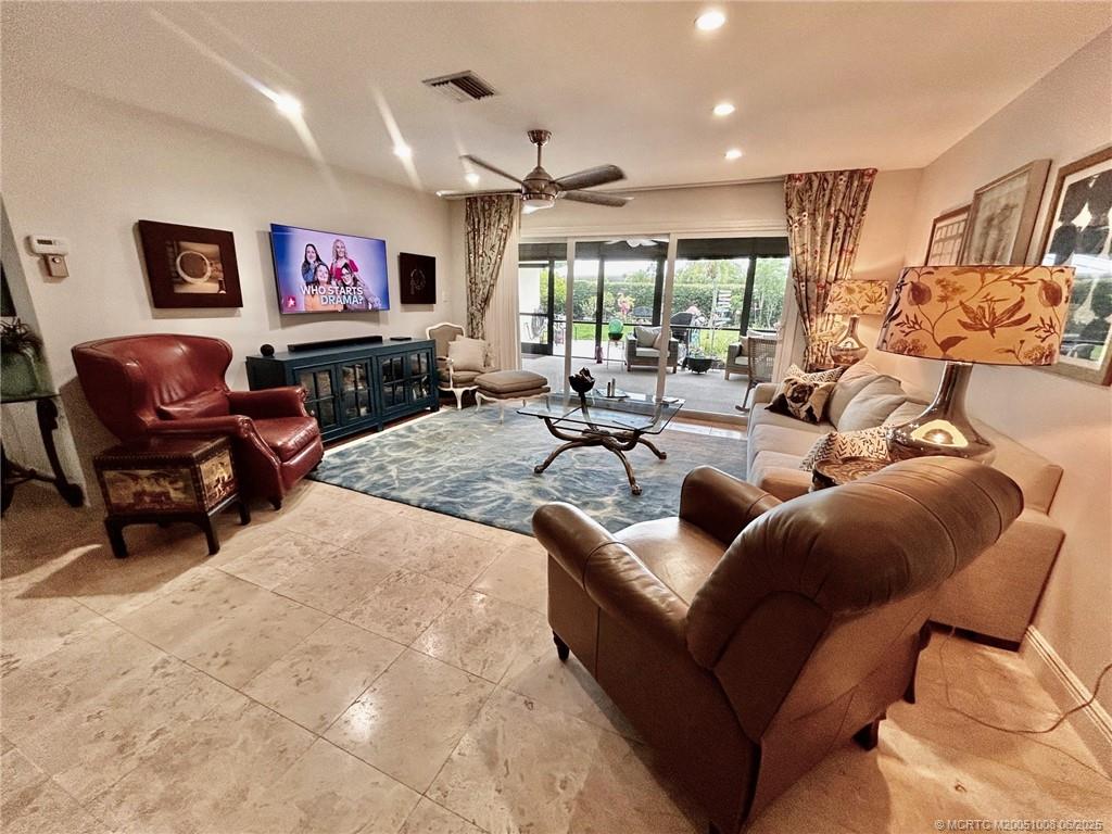 Stuart, Florida 34996, United States, 3 Bedrooms Bedrooms, ,2 BathroomsBathrooms,Residential,Pending,151450