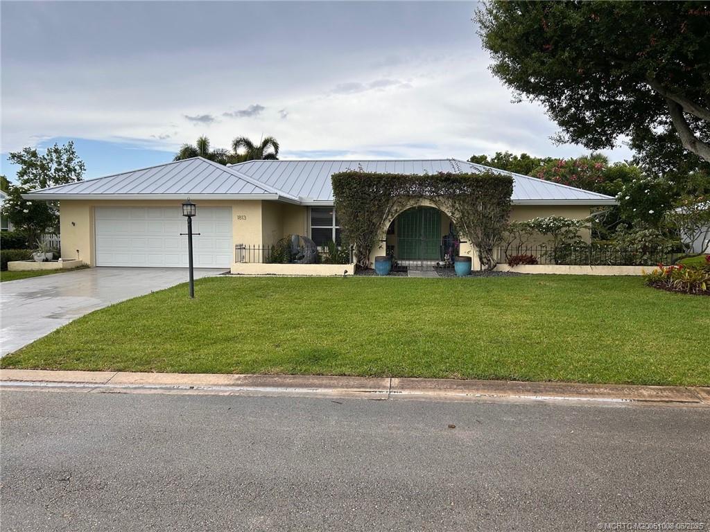 Stuart, Florida 34996, United States, 3 Bedrooms Bedrooms, ,2 BathroomsBathrooms,Residential,Pending,151450