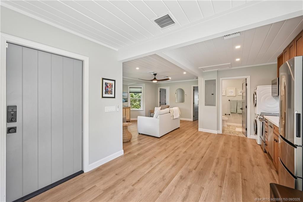 Stuart, Florida 34996, United States, 4 Bedrooms Bedrooms, ,3 BathroomsBathrooms,Residential,Active,195028