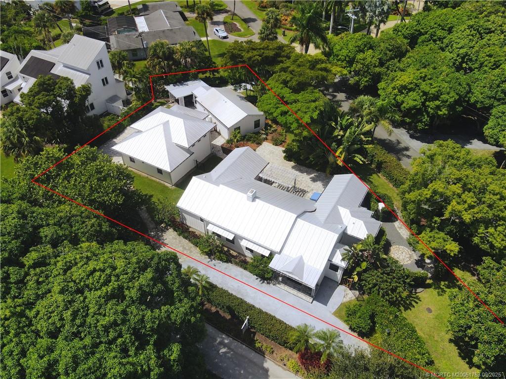 Stuart, Florida 34996, United States, 4 Bedrooms Bedrooms, ,3 BathroomsBathrooms,Residential,Active,195028