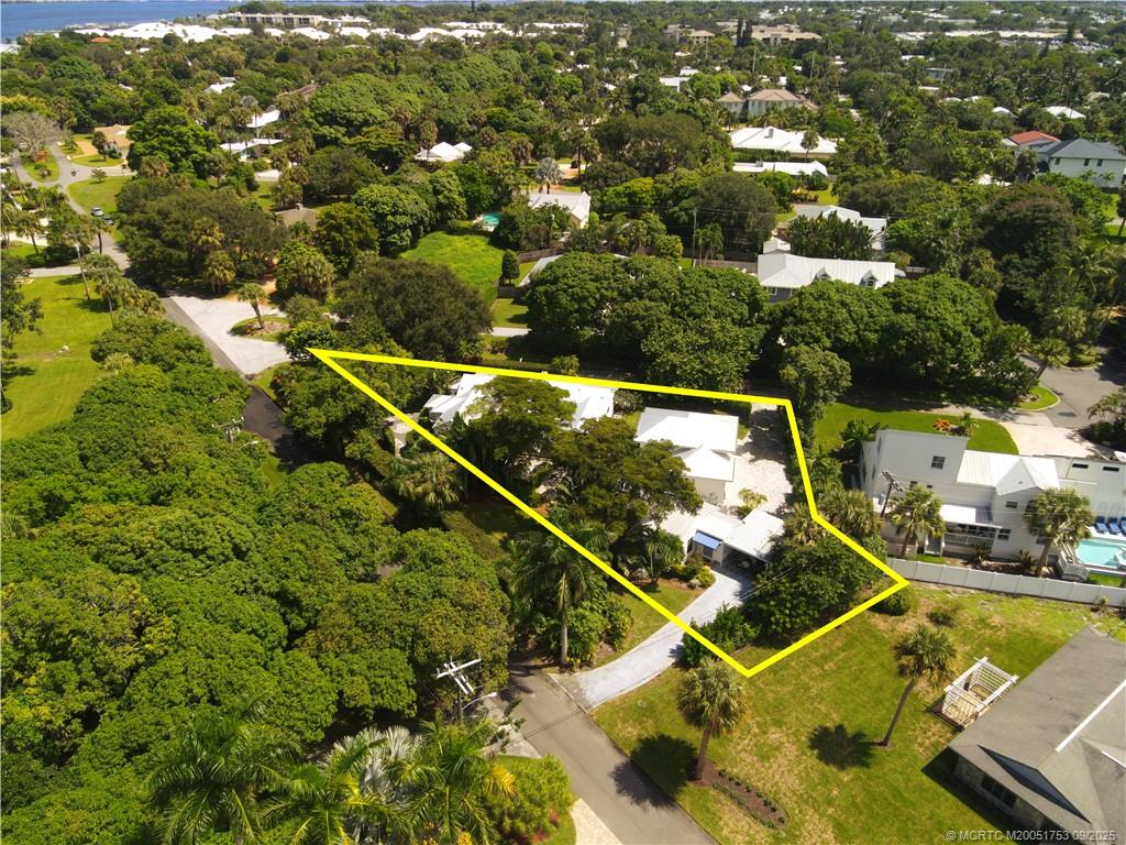 Stuart, Florida 34996, United States, 4 Bedrooms Bedrooms, ,3 BathroomsBathrooms,Residential,Active,195028