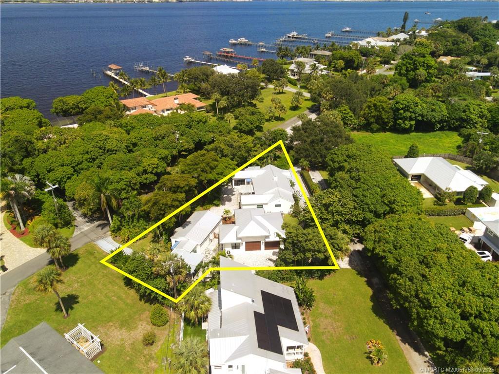 Stuart, Florida 34996, United States, 4 Bedrooms Bedrooms, ,3 BathroomsBathrooms,Residential,Active,195028