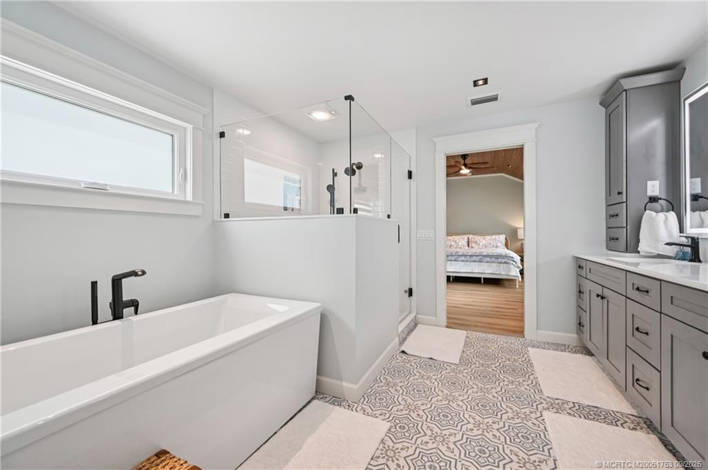 Stuart, Florida 34996, United States, 4 Bedrooms Bedrooms, ,3 BathroomsBathrooms,Residential,Active,195028