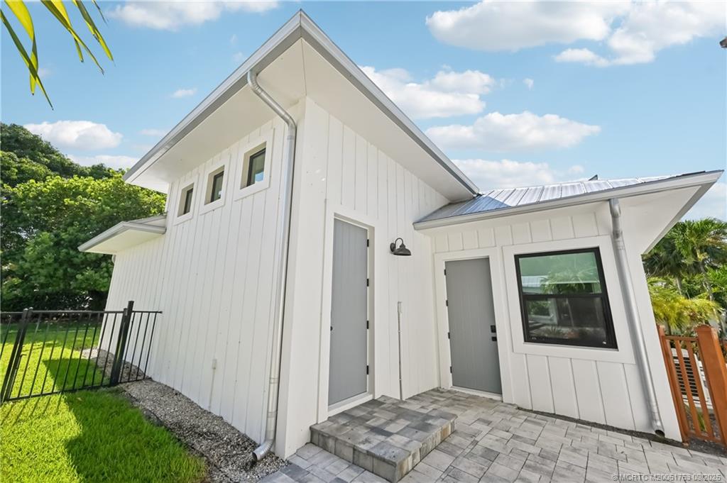 Stuart, Florida 34996, United States, 4 Bedrooms Bedrooms, ,3 BathroomsBathrooms,Residential,Active,195028