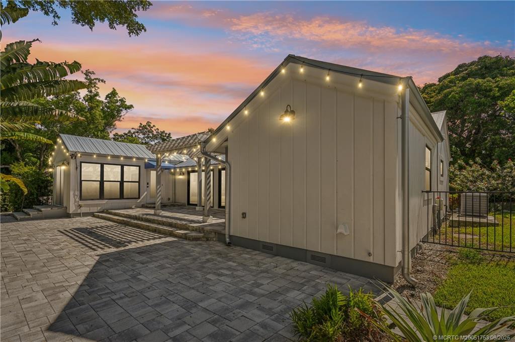 Stuart, Florida 34996, United States, 4 Bedrooms Bedrooms, ,3 BathroomsBathrooms,Residential,Active,195028