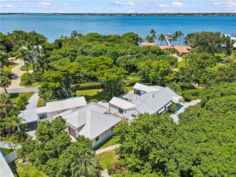 Photo of 200 SE Pelican Drive, Stuart, FL 34996 (MLS # M20051753)