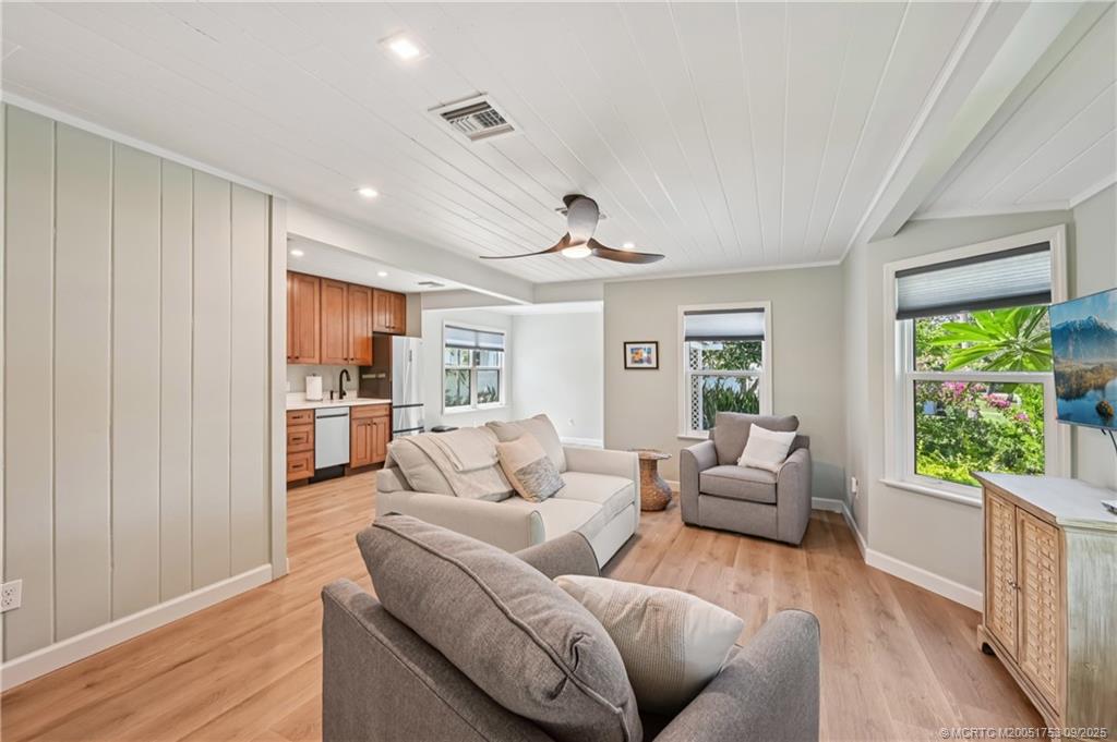 Stuart, Florida 34996, United States, 4 Bedrooms Bedrooms, ,3 BathroomsBathrooms,Residential,Active,195028