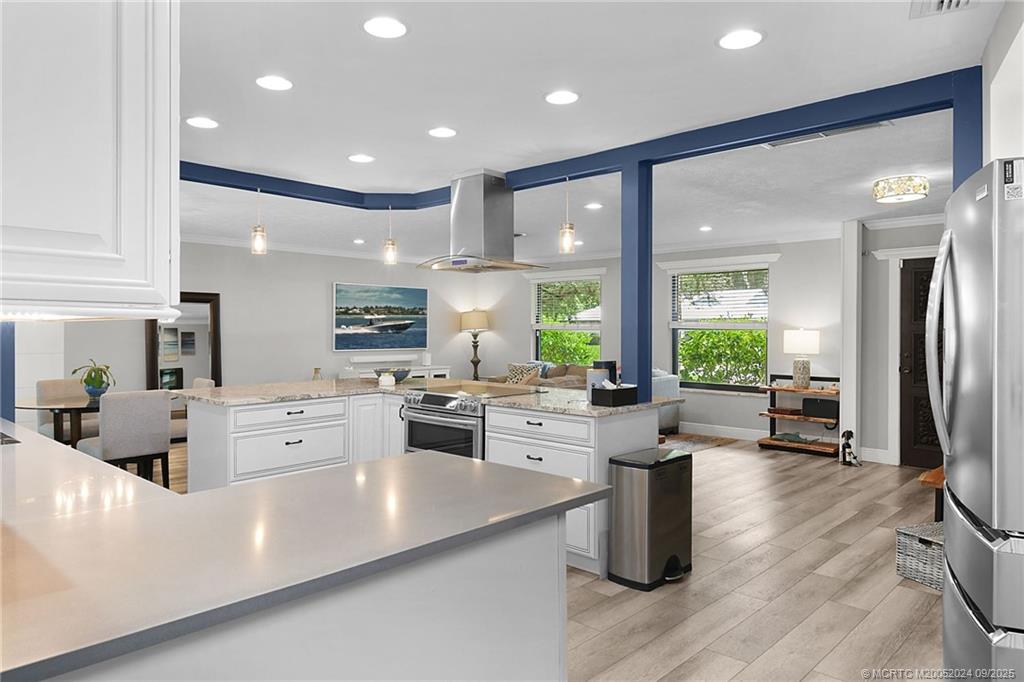 Sewalls Point, Florida 34996, United States, 4 Bedrooms Bedrooms, ,3 BathroomsBathrooms,Residential,Coming Soon,201573