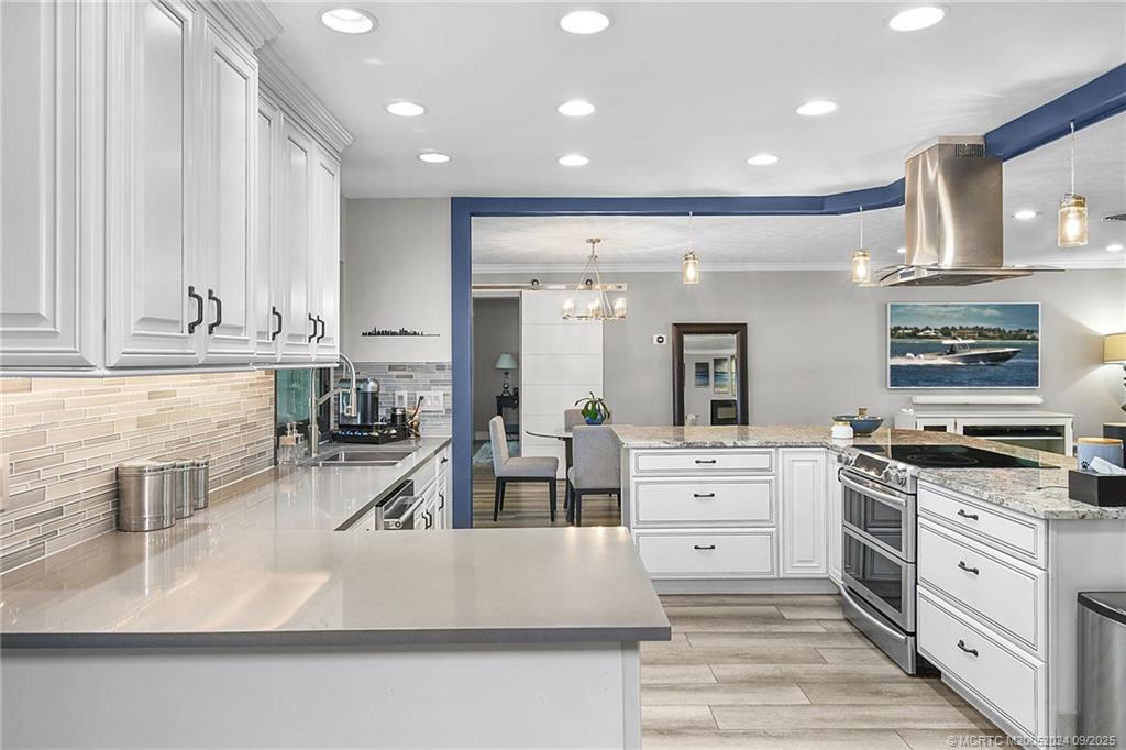 Sewalls Point, Florida 34996, United States, 4 Bedrooms Bedrooms, ,3 BathroomsBathrooms,Residential,Coming Soon,201573