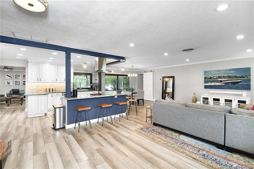 Sewalls Point, Florida 34996, United States, 4 Bedrooms Bedrooms, ,3 BathroomsBathrooms,Residential,Coming Soon,201573