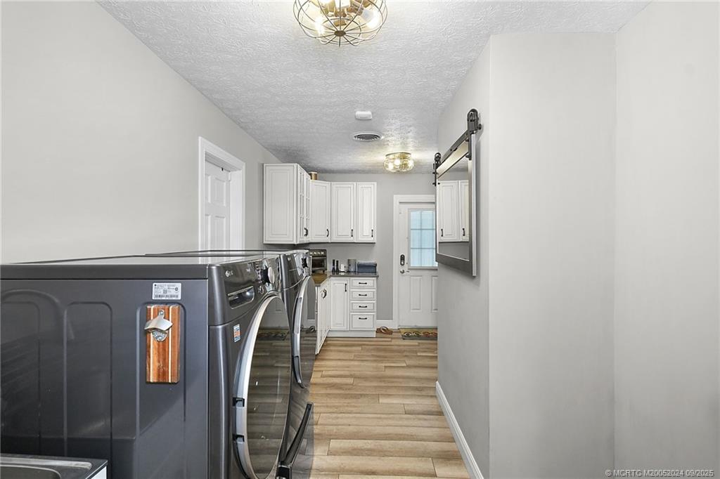 Sewalls Point, Florida 34996, United States, 4 Bedrooms Bedrooms, ,3 BathroomsBathrooms,Residential,Coming Soon,201573